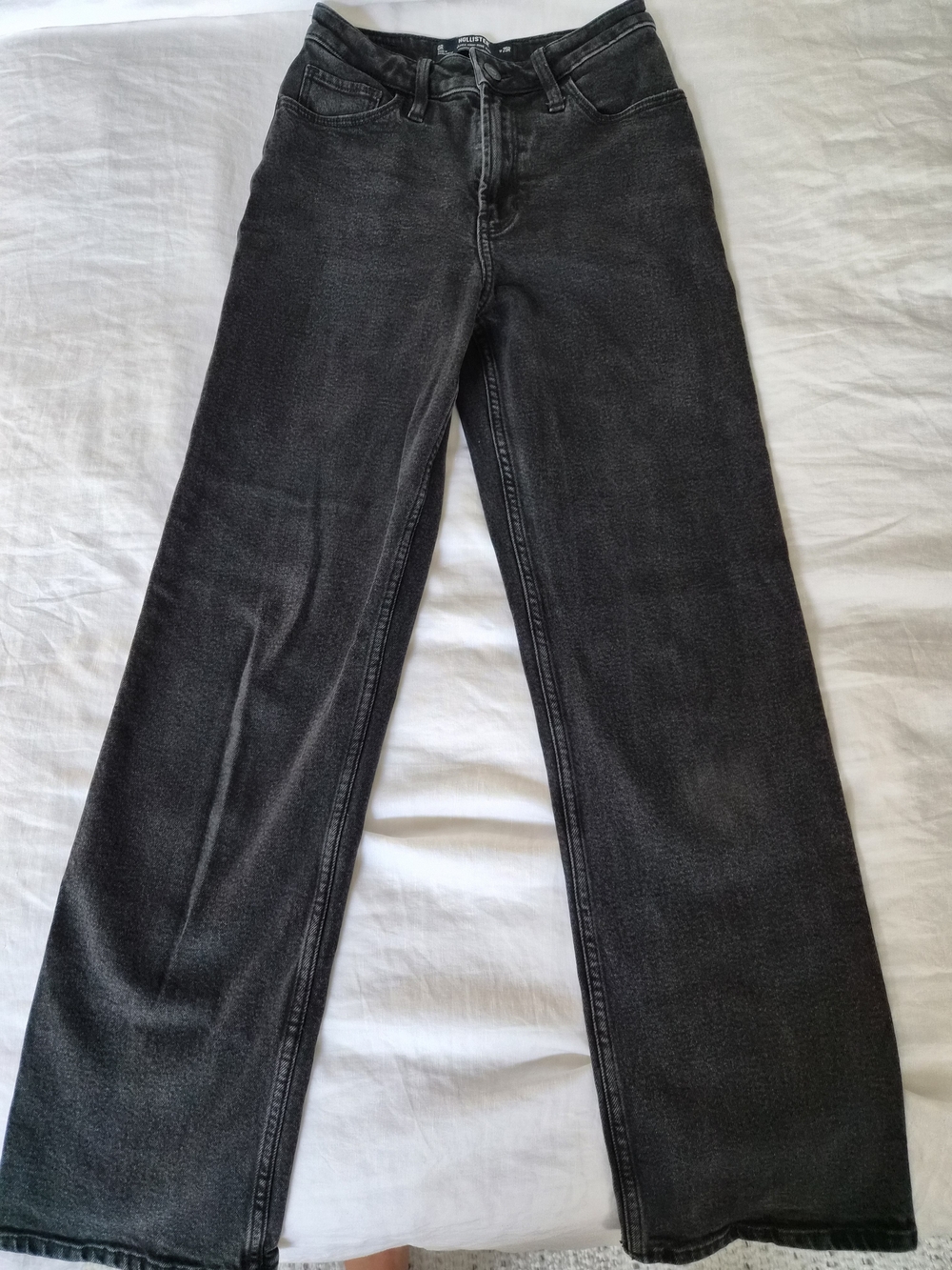 Hollister High-Rise Dad Black Jeans, size 25R/0R